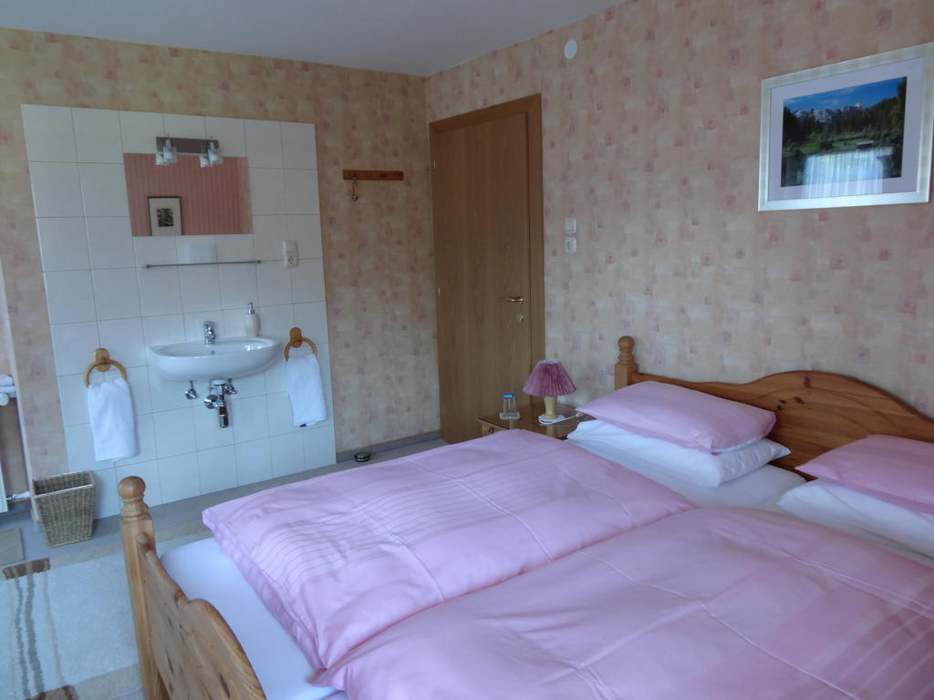 Bed and Breakfast Haus Karl'S Ruh à Ehrwald Chambre photo