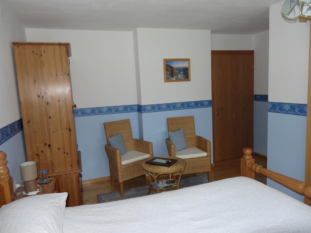 Bed and Breakfast Haus Karl'S Ruh à Ehrwald Chambre photo