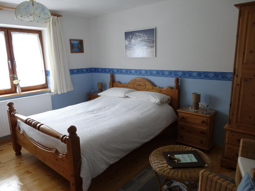 Bed and Breakfast Haus Karl'S Ruh à Ehrwald Chambre photo